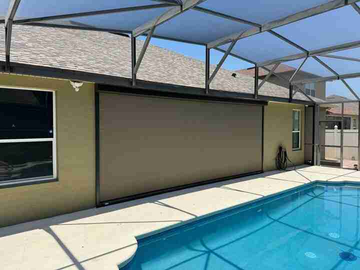 Shades, Blinds, and Retractable Screens near me in Longwood, FL for privacy and sun control