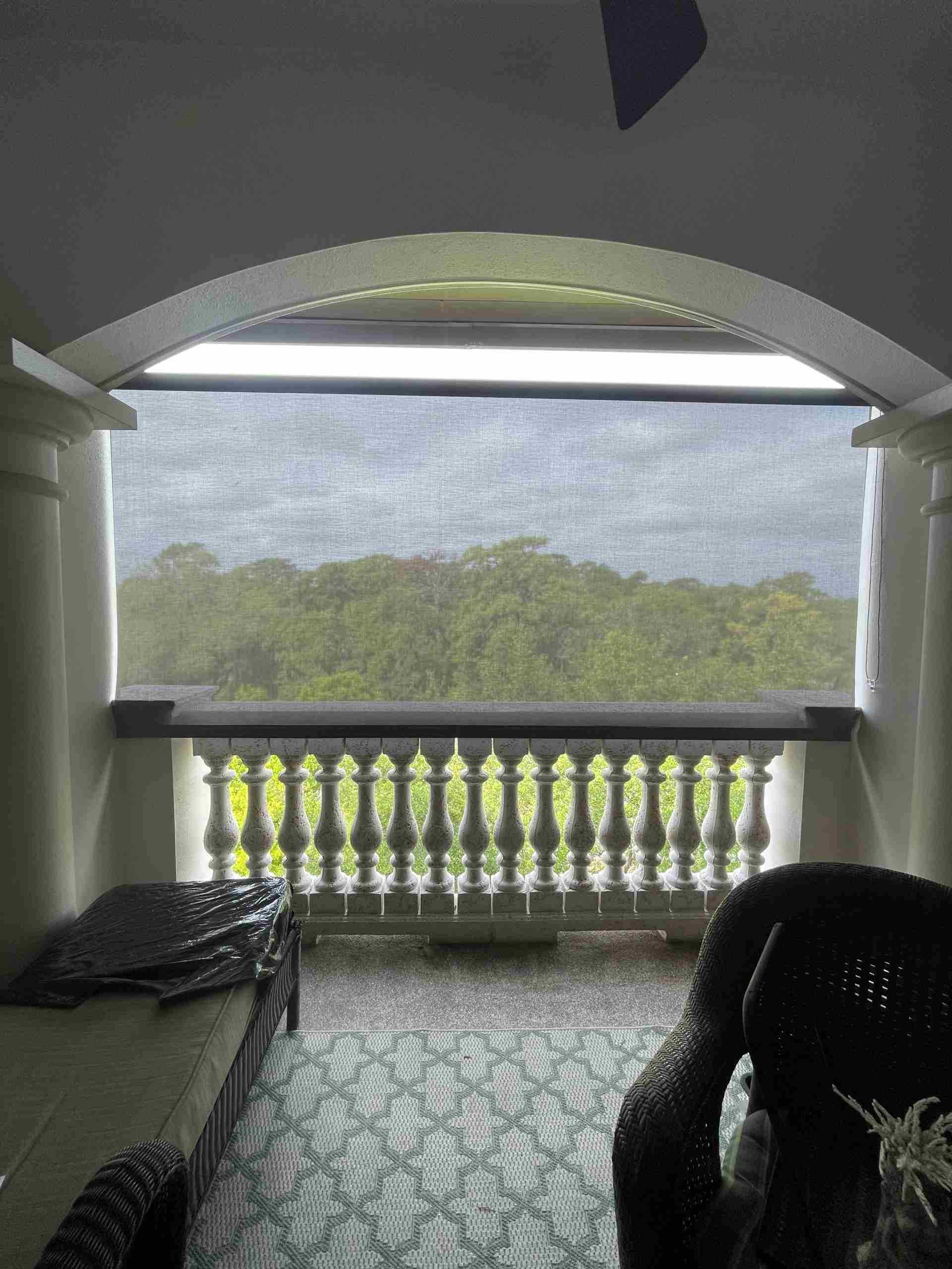 Custom Shades, Blinds, and Retractable Screens in Belle Isle, FL for residential windows and patios